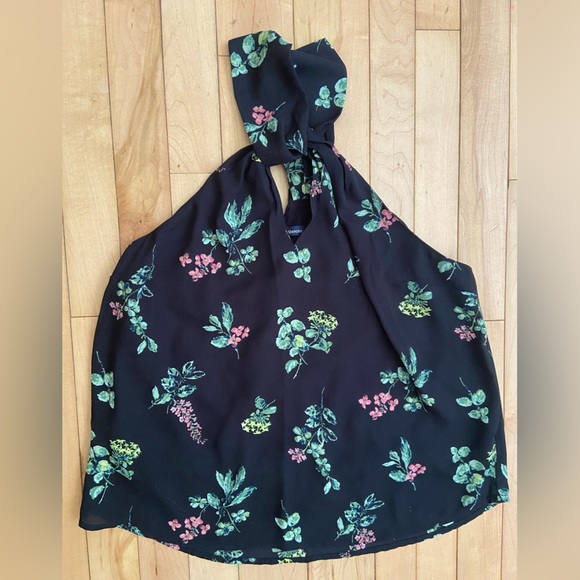 Abercrombie & Fitch black and floral halter top. - Picture 3 of 5